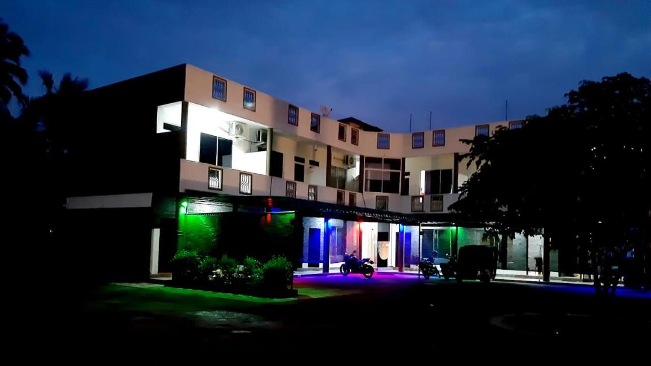 Kanora Lake Resort Maharagama Exterior foto